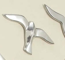 Load image into Gallery viewer, Simona Silver Aluminum Bird Sculptures Set - SoMag2
