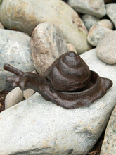 Load image into Gallery viewer, Cast Iron Snail Key Hider
